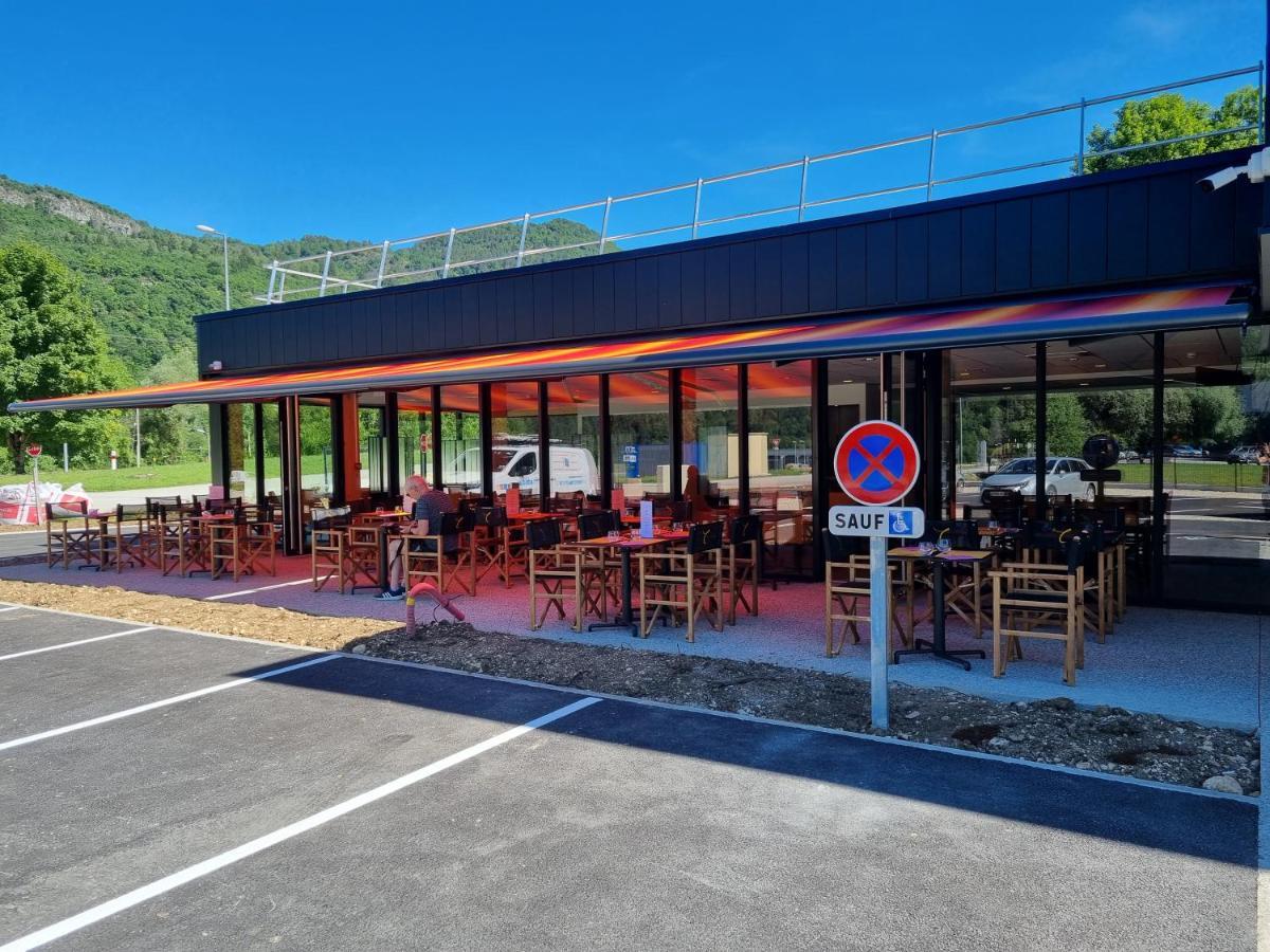 Hotel Restaurant Akena Molinges - La Brocatelle 생클로드 외부 사진
