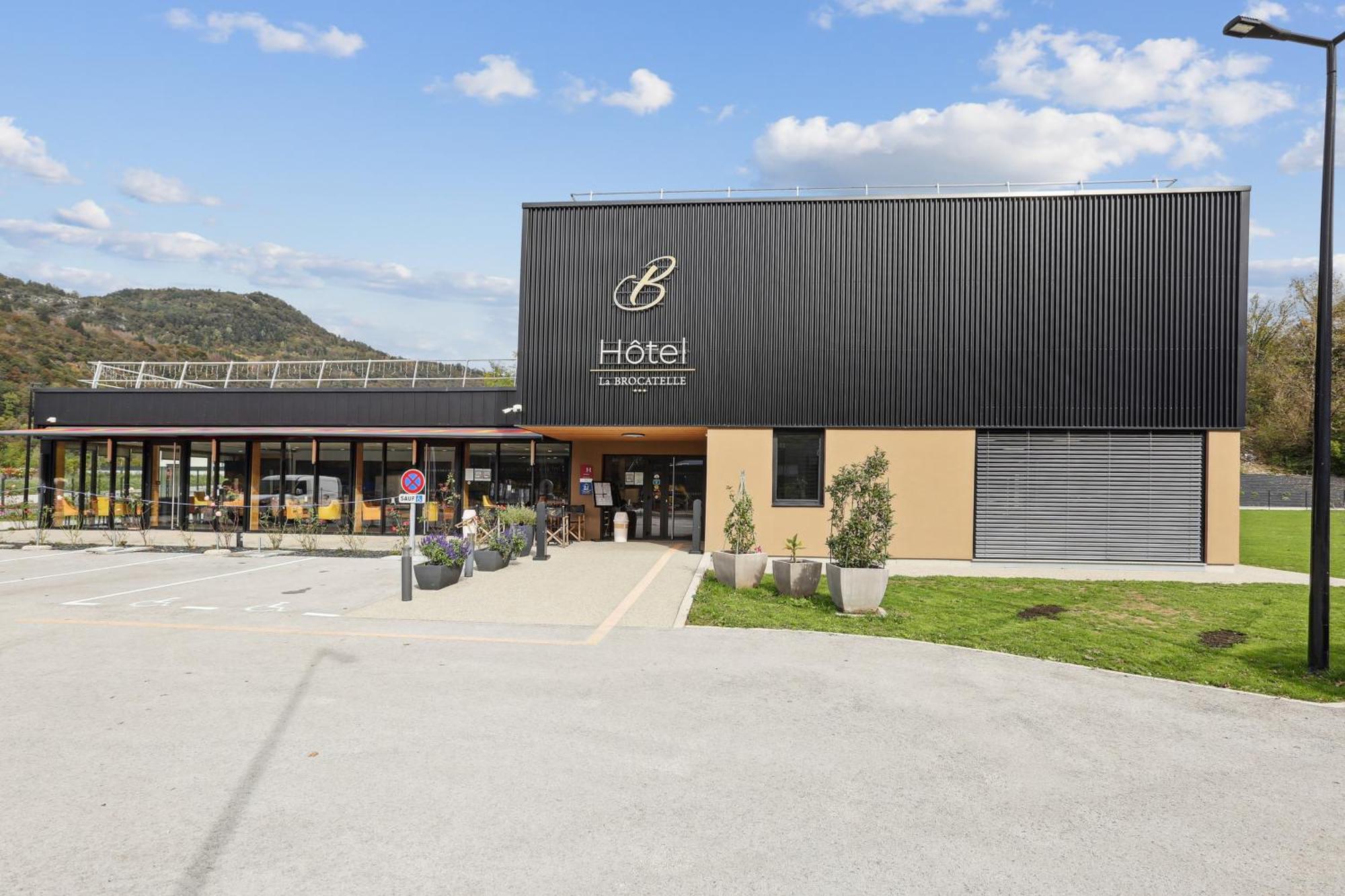 Hotel Restaurant Akena Molinges - La Brocatelle 생클로드 외부 사진